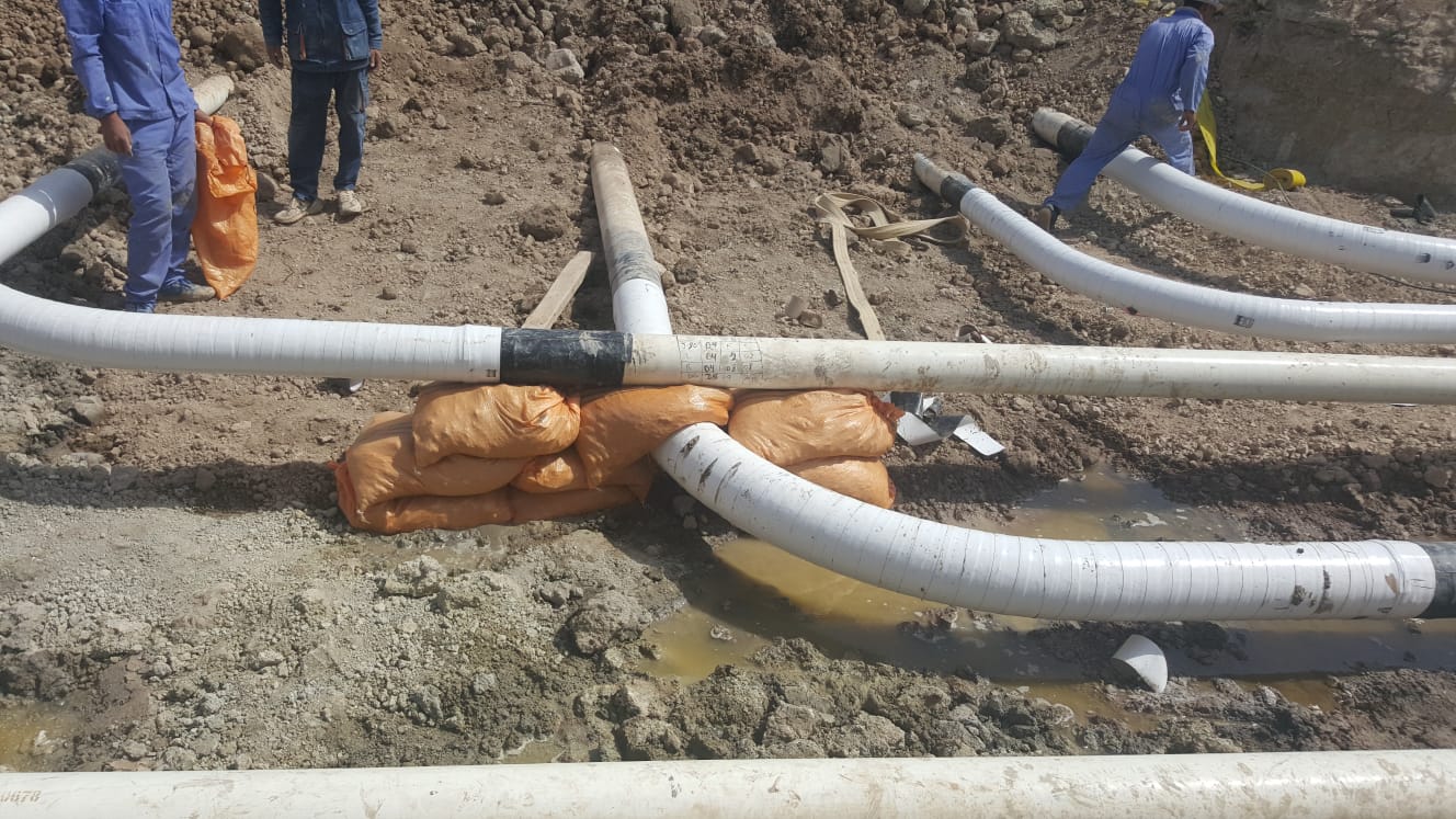 Oil pipeline construction works in the Majnoon, Bazargan and Halfaya oil fields.