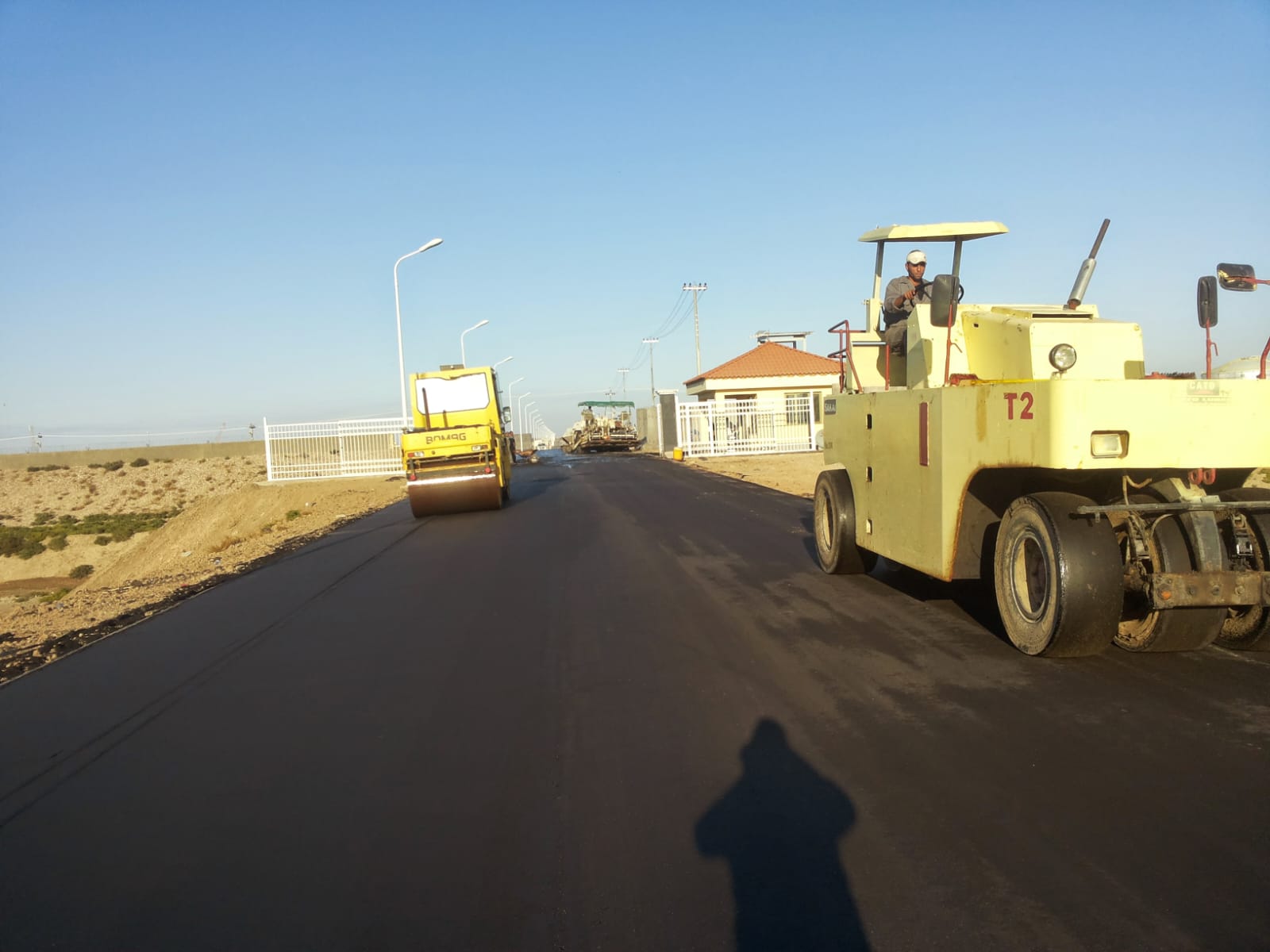 Asphalt paving and planning in the Majnoon, Bazargan and Halfaya oil fields